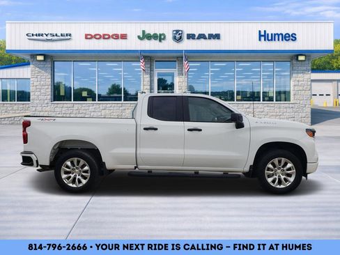 Used 2023 Chevrolet Silverado 1500 Custom AWD/4WD image 2