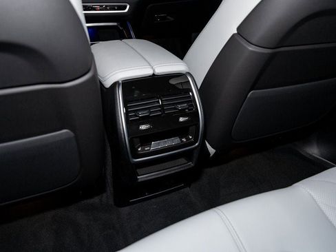 New 2026 BMW X5 xDrive50e w/ Climate Comfort Package image 37