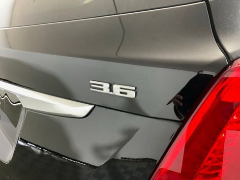 Used 2019 Cadillac XT5 Luxury AWD/4WD image 14