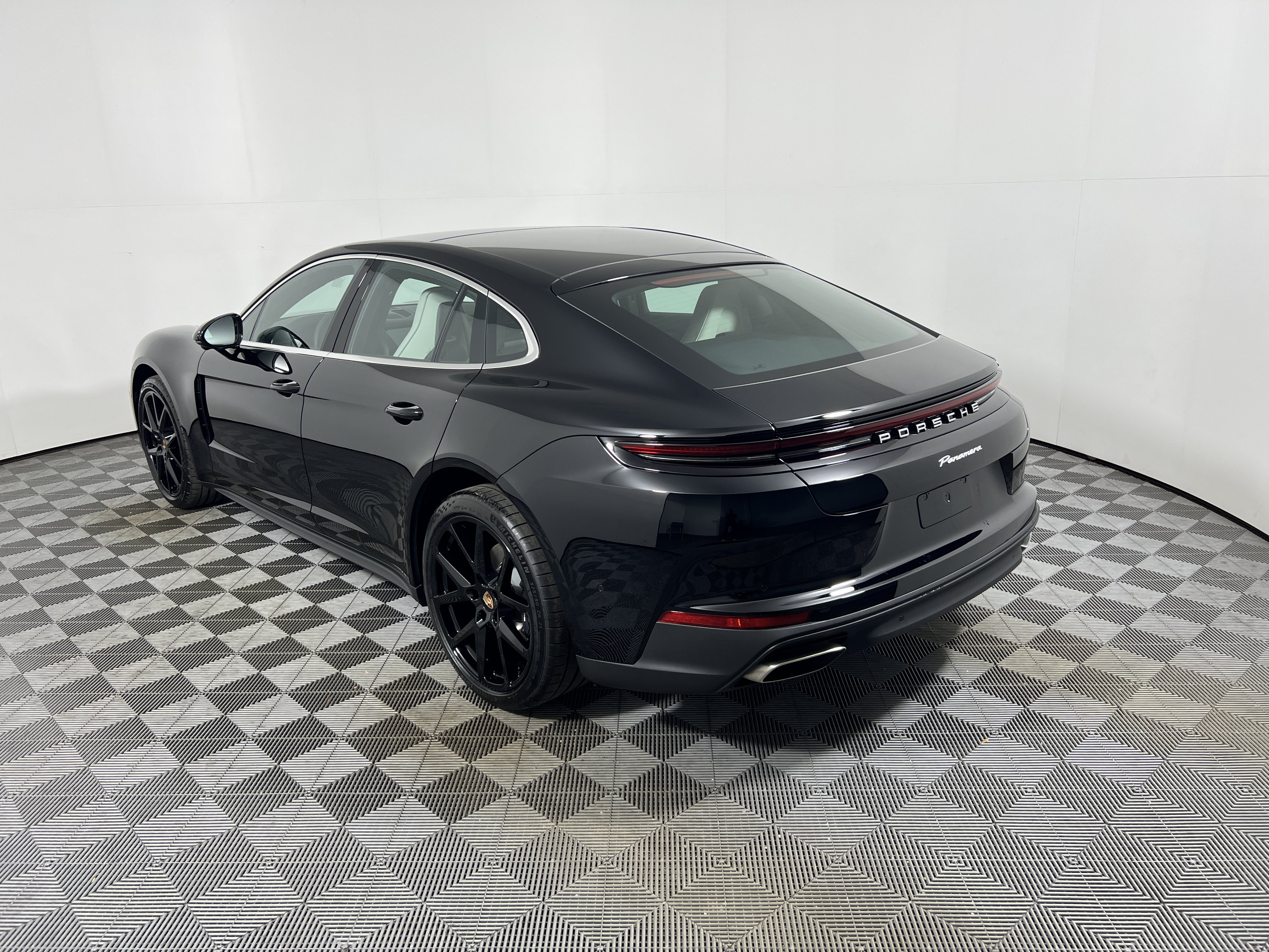 New 2026 Porsche Panamera RWD image 3