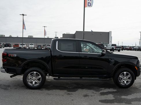 New 2025 Ford Ranger Lariat w/ FX4 Off-Road Package image 11