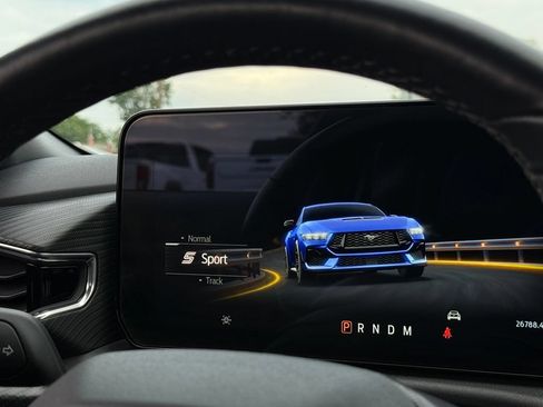 Used 2025 Ford Mustang GT Premium RWD image 10