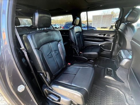 Used 2024 Jeep Wagoneer L Series II w/ Premium Group I image 26