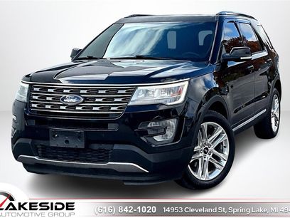 Used 2017 Ford Explorer XLT w/ XLT Technology Feature Bundle