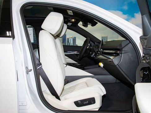 New 2026 BMW 540i xDrive w/ Executive Package image 21