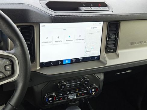Used 2025 Ford Bronco Outer Banks AWD/4WD image 13