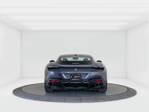 Certified 2021 Ferrari Roma image 4