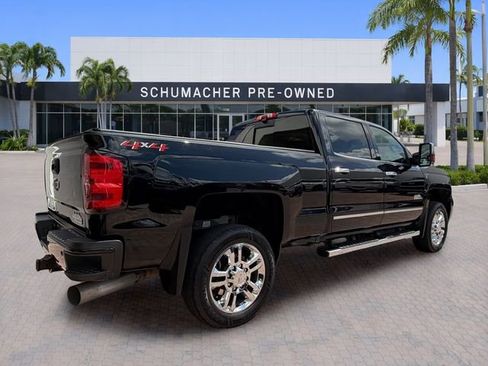 Used 2019 Chevrolet Silverado 2500 High Country w/ Duramax Plus Package AWD/4WD image 7