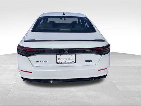 Used 2025 Honda Accord Sport image 25