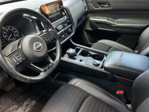 Used 2023 Nissan Pathfinder Rock Creek AWD/4WD image 14