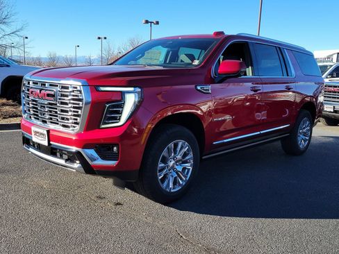 New 2026 GMC Yukon XL Denali w/ Sun & Power Step Package AWD/4WD image 4