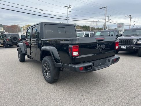 New 2026 Jeep Gladiator Sport image 5