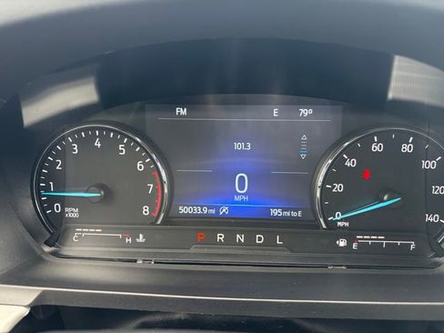 Used 2022 Ford Explorer XLT w/ Equipment Group 202A AWD/4WD image 25