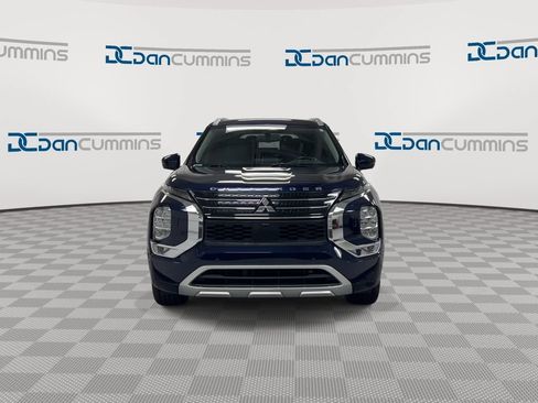 Used 2022 Mitsubishi Outlander SEL AWD/4WD image 3