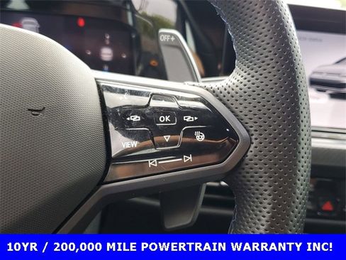 Used 2023 Volkswagen Golf 20th Anniversary Edition image 23