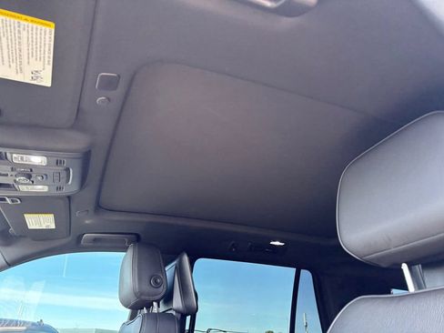 Used 2023 GMC Yukon Denali RWD image 12