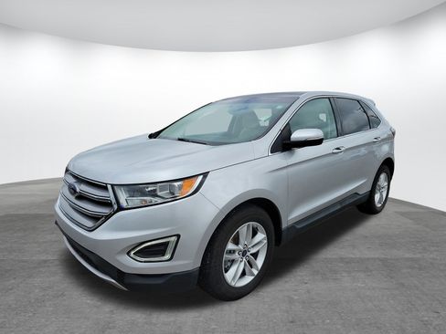 Used 2016 Ford Edge SEL w/ Equipment Group 201A FWD image 3