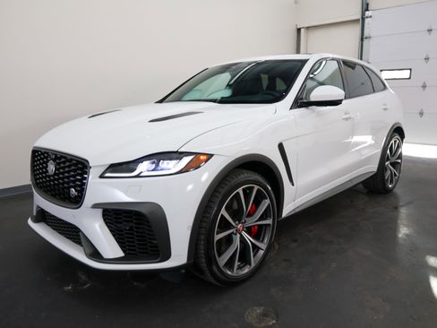 Used 2021 Jaguar F-PACE SVR image 7