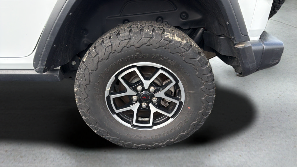 Used 2025 Jeep Wrangler Unlimited Rubicon AWD/4WD image 15