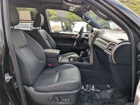 Used 2020 Lexus GX 460 Premium w/ Premium Package AWD/4WD image 24