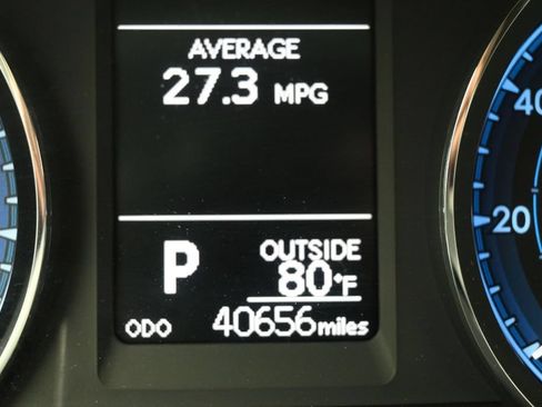 Used 2018 Toyota Corolla LE w/ Body Protection Package FWD image 16