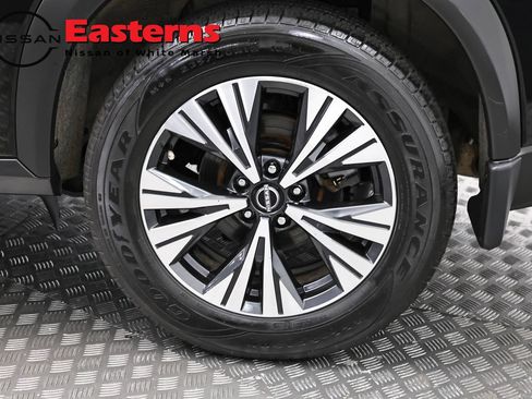 Used 2023 Nissan Rogue SV AWD/4WD image 33
