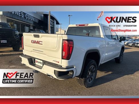Used 2025 GMC Sierra 1500 AT4 image 11