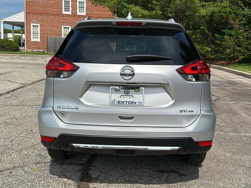 Certified 2017 Nissan Rogue SV AWD/4WD image 5