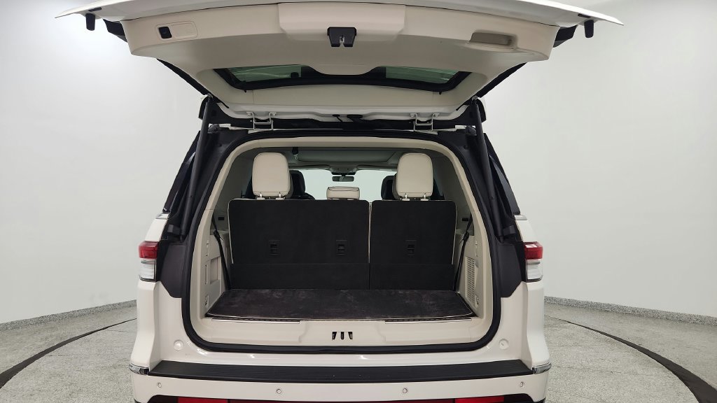 Used 2024 Lincoln Navigator Black Label AWD/4WD image 21
