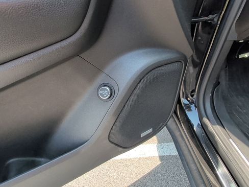 Used 2018 GMC Acadia SLT FWD image 10