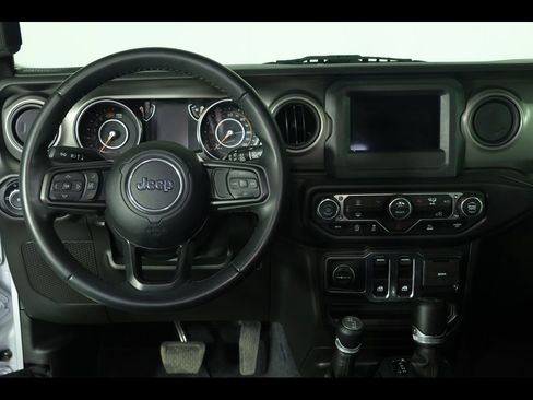 Used 2022 Jeep Wrangler Willys image 3