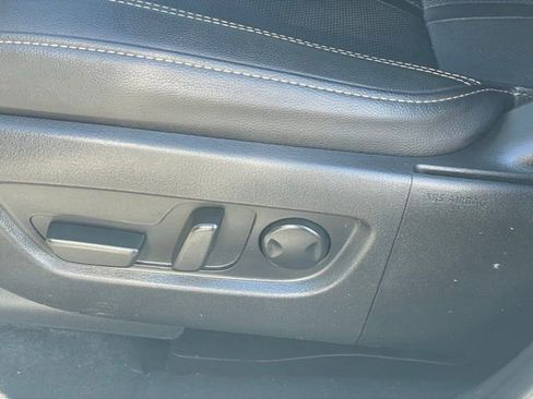 Certified 2025 MAZDA CX-70 Plug-In Hybrid w/ Premium Pkg image 17