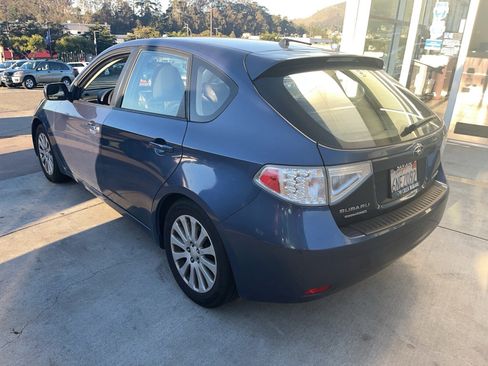 Used 2011 Subaru Impreza 2.5i Premium w/ PWR Moonroof Value Pkg image 4