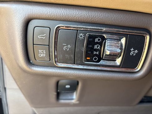 Used 2022 Lincoln Nautilus Reserve w/ Equipment Group 201A image 15