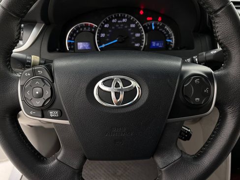 Used 2012 Toyota Camry XLE FWD image 19