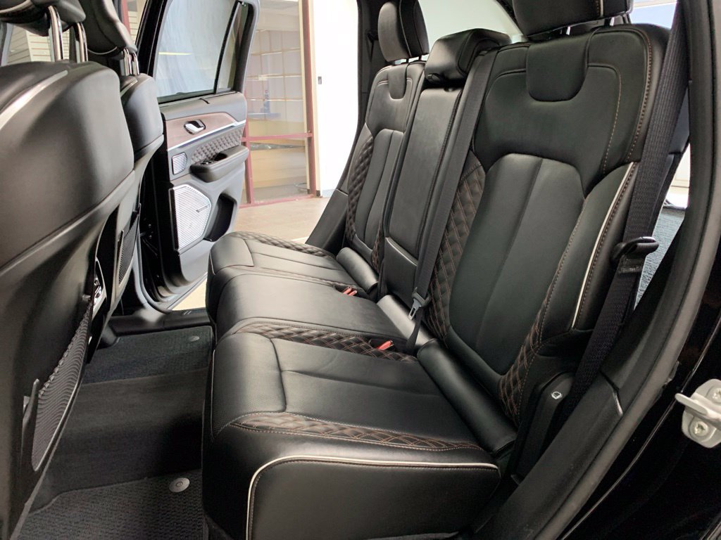 Certified 2023 Jeep Grand Cherokee Summit w/ Advanced Protech Group IV AWD/4WD image 16