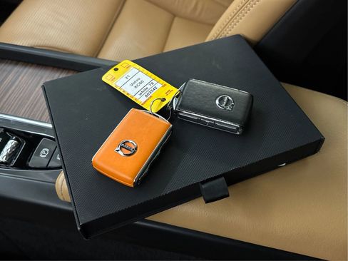 Used 2021 Volvo XC60 T5 Inscription image 42