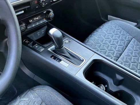 New 2026 Nissan Kicks SV image 11