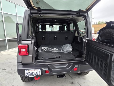 Certified 2026 Jeep Wrangler Unlimited Rubicon AWD/4WD image 14