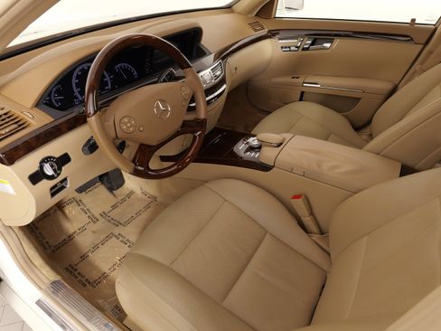 Used 2013 Mercedes-Benz S 550 4MATIC image 32