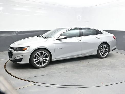 Used 2022 Chevrolet Malibu LT FWD image 3