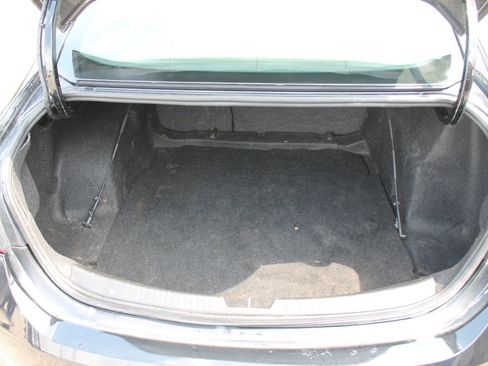 Used 2021 Chevrolet Malibu LT FWD image 17