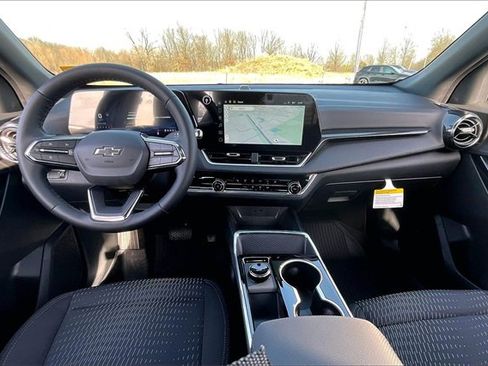 New 2026 Chevrolet Equinox LT w/ Midnight Edition image 5