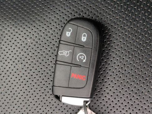 Used 2016 Jeep Grand Cherokee Summit w/ Platinum Series Group image 38