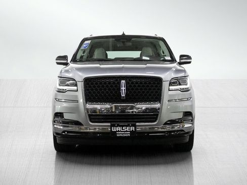 Used 2022 Lincoln Navigator L Black Label AWD/4WD image 9