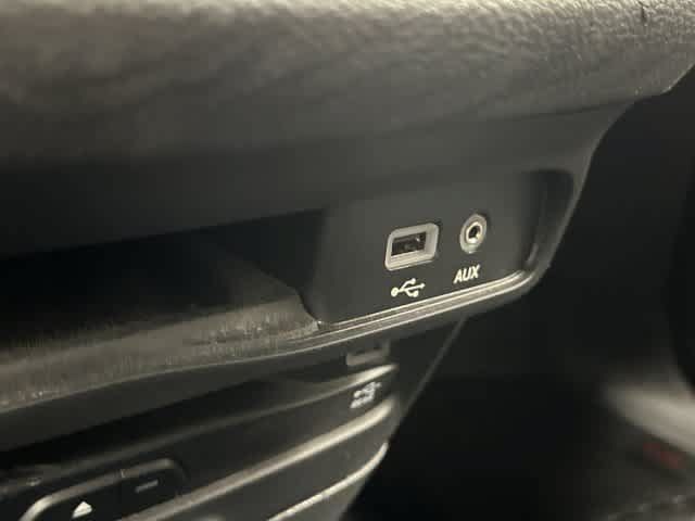 Used 2020 Chrysler Pacifica Limited FWD image 26