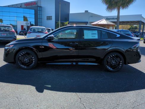 New 2026 Nissan Sentra SR image 7