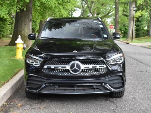 Used 2021 Mercedes-Benz GLA 250 4MATIC w/ AMG Line Exterior image 14