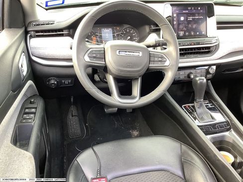 Used 2022 Jeep Compass Latitude w/ Sun and Sound Group image 10
