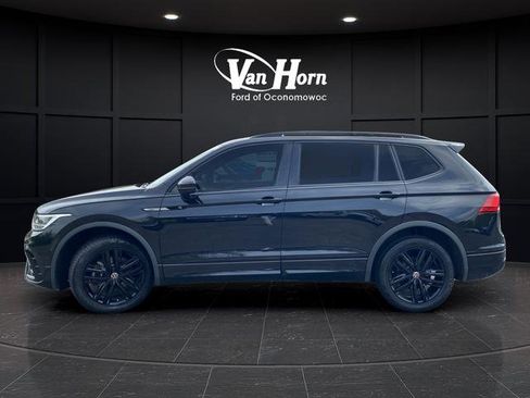 Used 2022 Volkswagen Tiguan SE R-Line AWD/4WD image 4